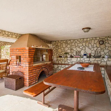 Apartman Lovely In Labin With House Sea View