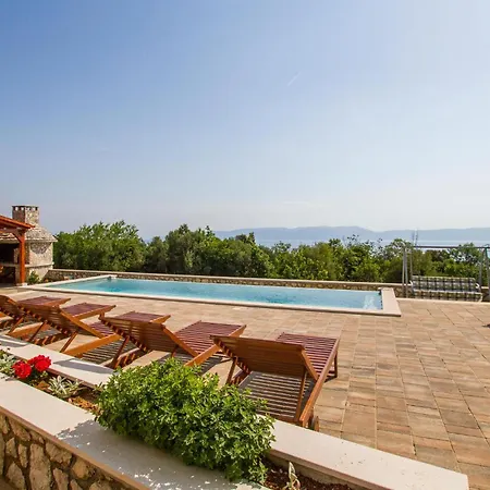Lovely In Labin With House Sea View Apartman