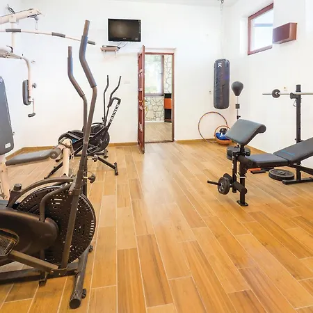 Apartament Ravni
